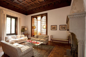 Luxury Liberty Apartment Florence